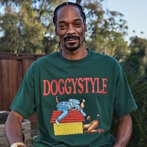 Death Row Snoop Dogg Doggystyle t-shirt featuring the Joe Cool art Size Large